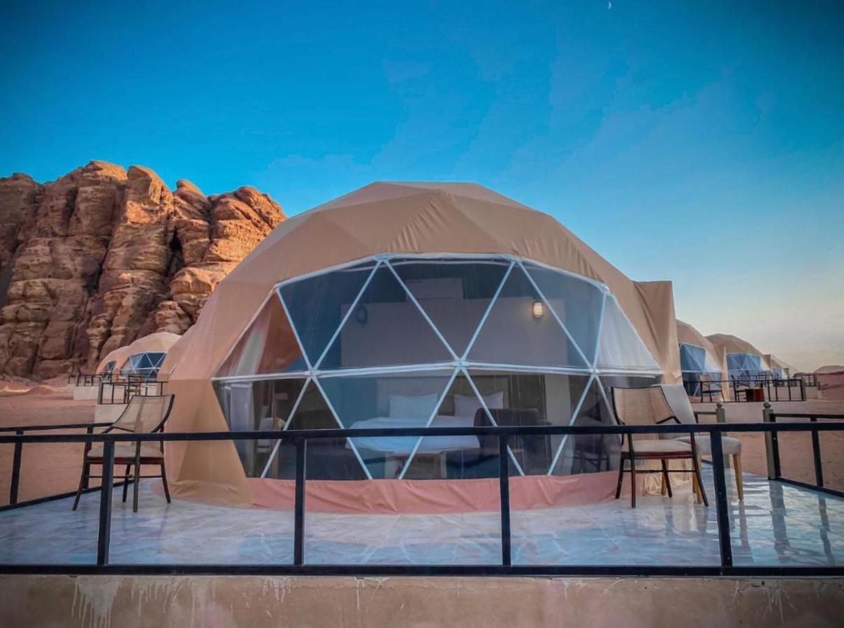 Sun Luxury Camp &Tour Lägenhet Wadi Rum Exteriör bild
