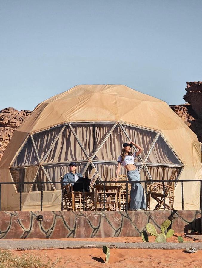 Sun Luxury Camp &Tour Lägenhet Wadi Rum Exteriör bild