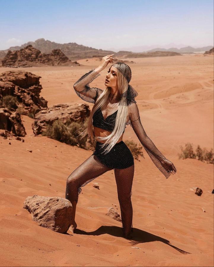 Sun Luxury Camp &Tour Lägenhet Wadi Rum Exteriör bild